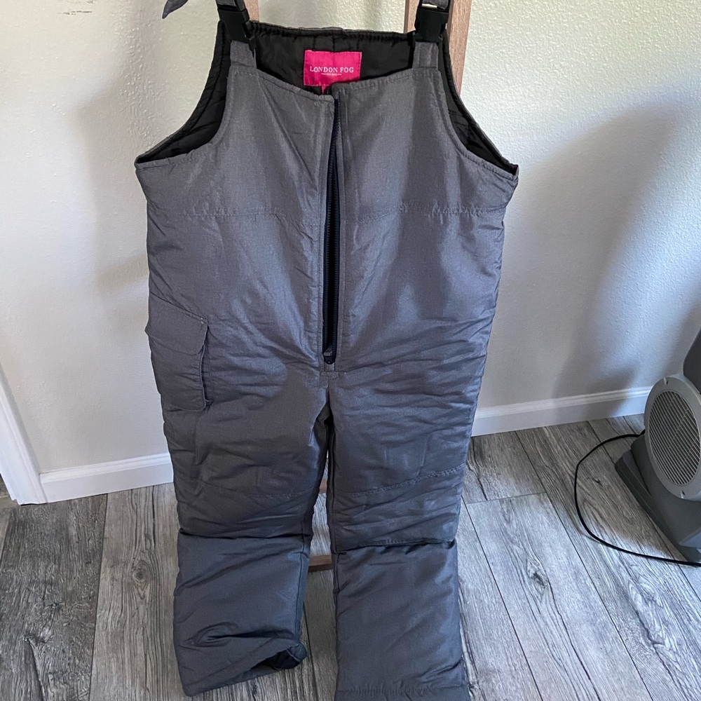 Girl snow suit